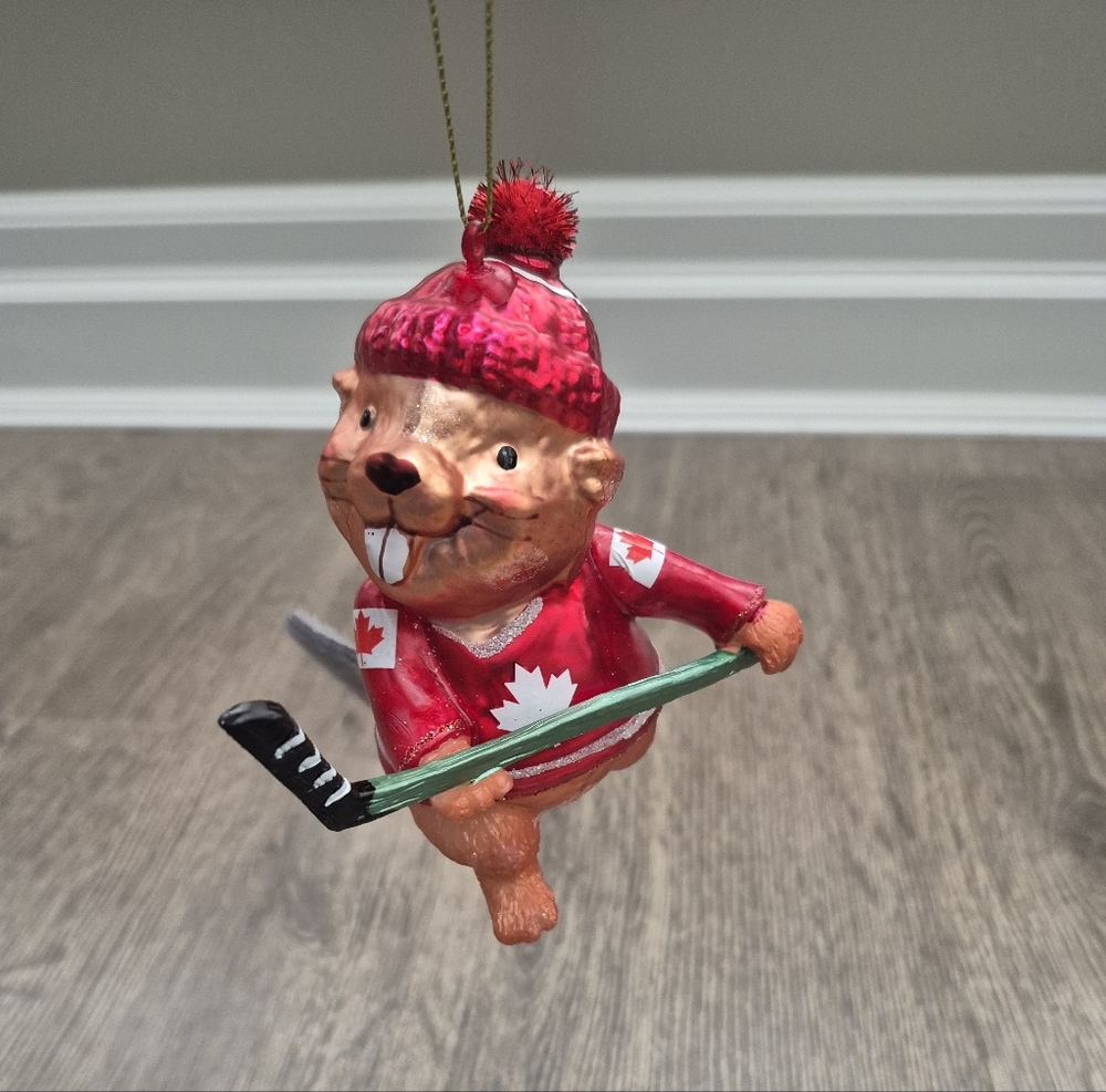Canadian Christmas Tree Ornaments Canadian Passport + Beaver Hockey Player - Picture 6 of 6
